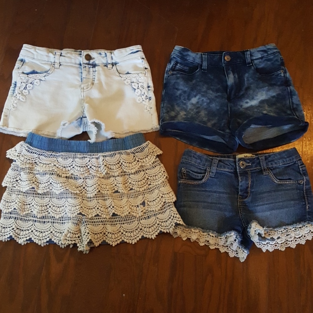 Lot of girls size 12 shorts.